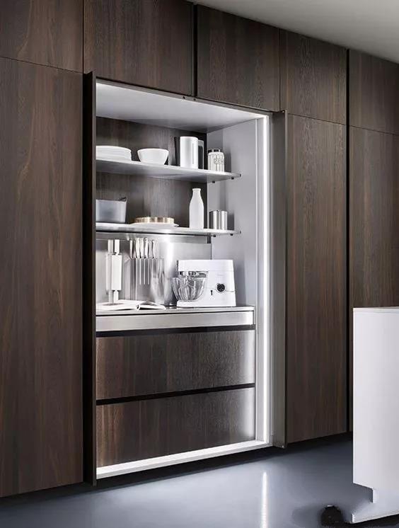 ����װ�����