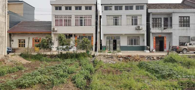 欧式三层豪华复式别墅 欧式三层豪华复式别墅