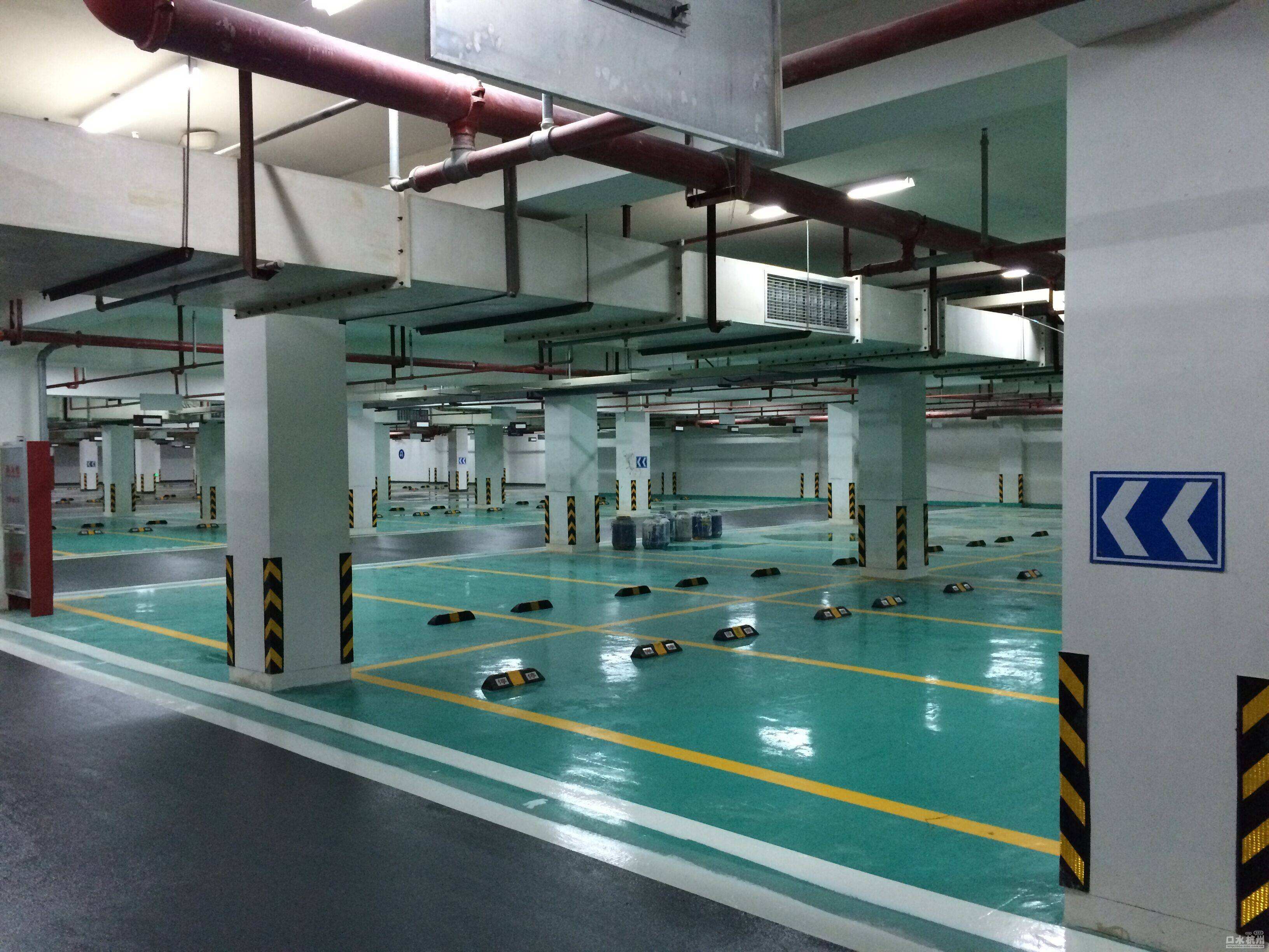 地下车库.jpeg 地下车库.jpeg