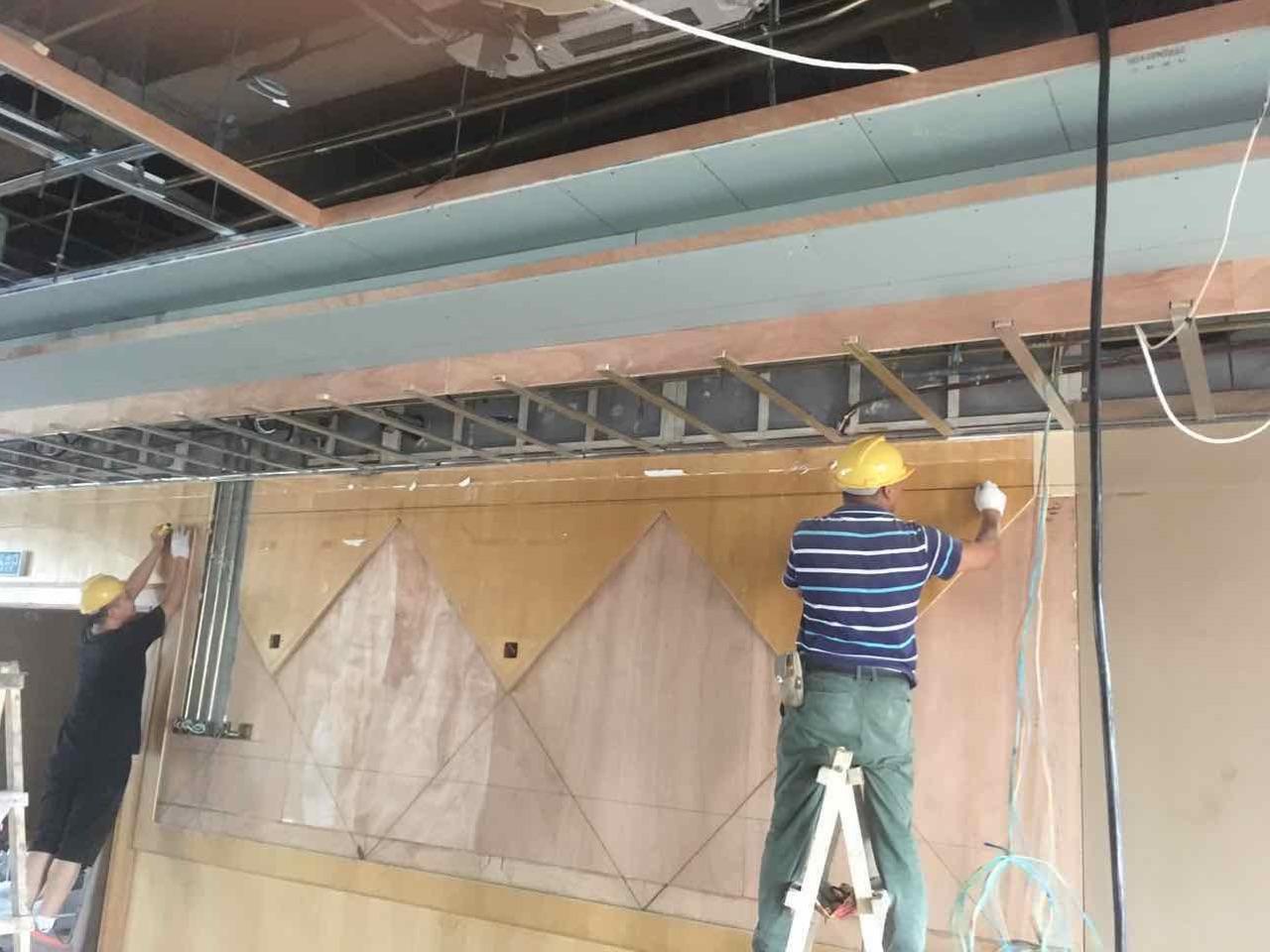 木饰面施工.jpeg 木饰面施工.jpeg