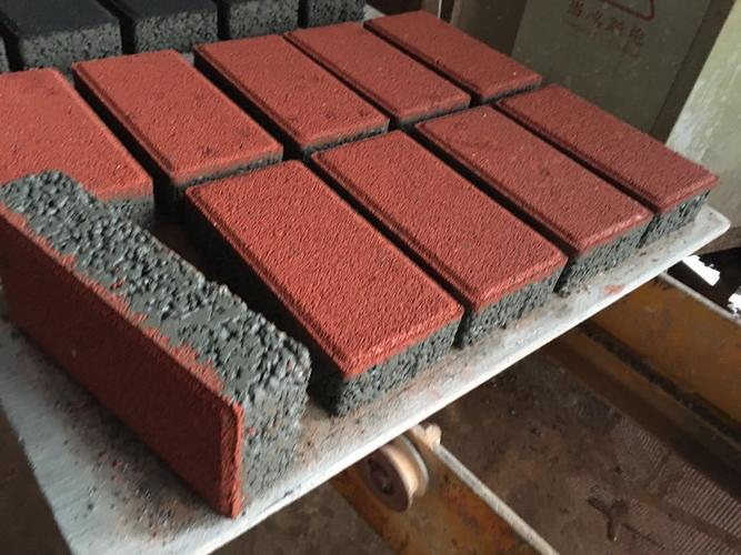 陶瓷透水砖.jpeg 陶瓷透水砖.jpeg