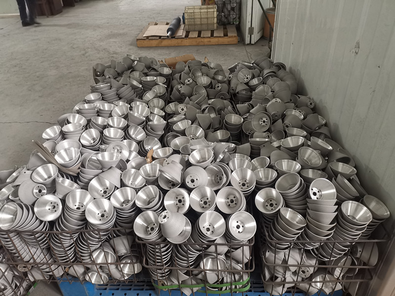 陶瓷釉涂层对身体有害吗_.jpg 陶瓷釉涂层对身体有害吗_.jpg