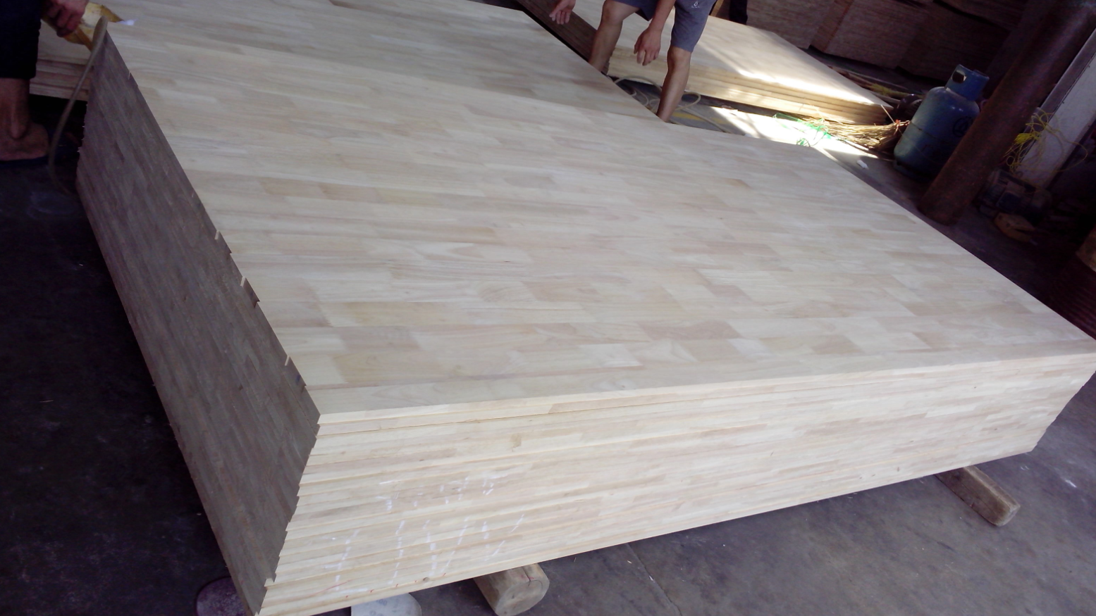 橡木和橡胶木的区别.png 橡木和橡胶木的区别.png