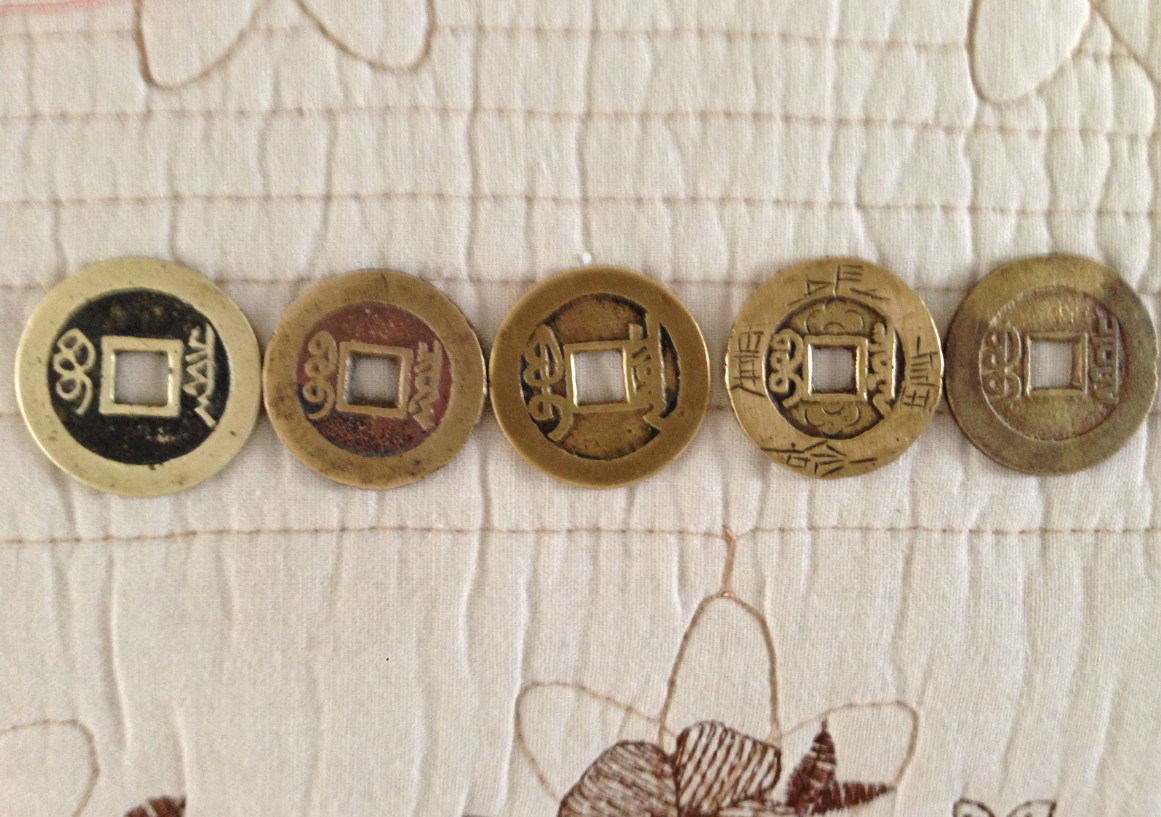 配戴五帝钱有什么讲究?.png 配戴五帝钱有什么讲究?.png