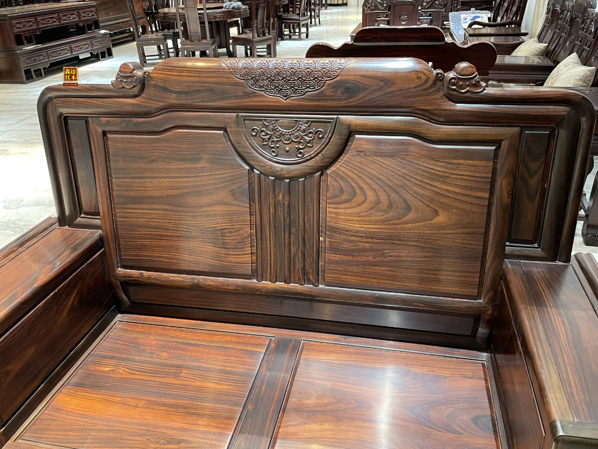 什么是红木之阔叶黄檩的特点 (2).png 什么是红木之阔叶黄檩的特点 (2).png