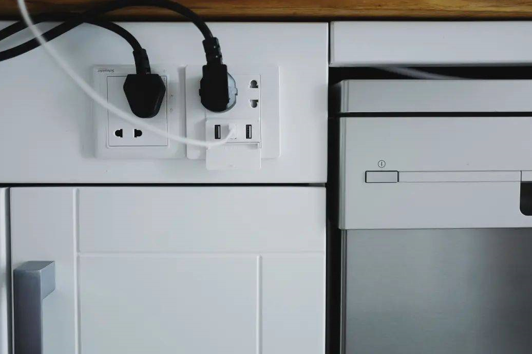 厨房的插座是怎么分配的.png 厨房的插座是怎么分配的.png