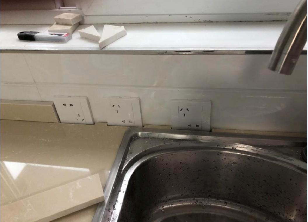 厨房插座不够用怎么办 (2).png 厨房插座不够用怎么办 (2).png