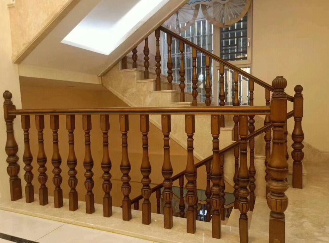 实木楼梯详解实木楼梯分类.png 实木楼梯详解实木楼梯分类.png