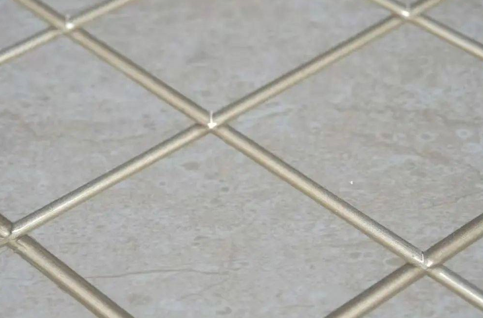 教你修补瓷砖脱落的办法 (2).png 教你修补瓷砖脱落的办法 (2).png