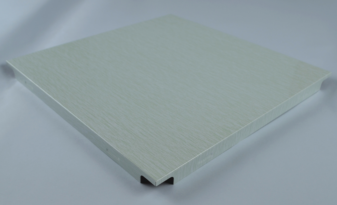 pvc塑料扣板与铝扣板相比更适合做吊顶吗 (2).png pvc塑料扣板与铝扣板相比更适合做吊顶吗 (2).png