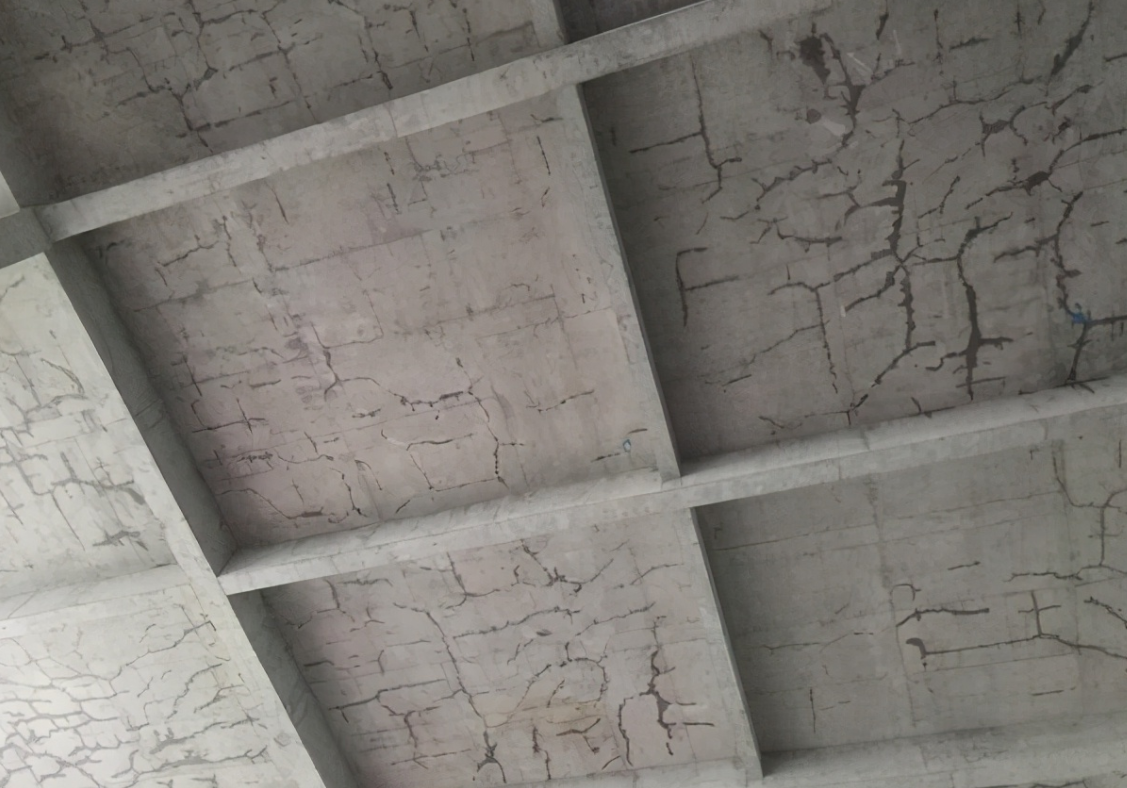 楼板出现裂缝的原因分析.png 楼板出现裂缝的原因分析.png