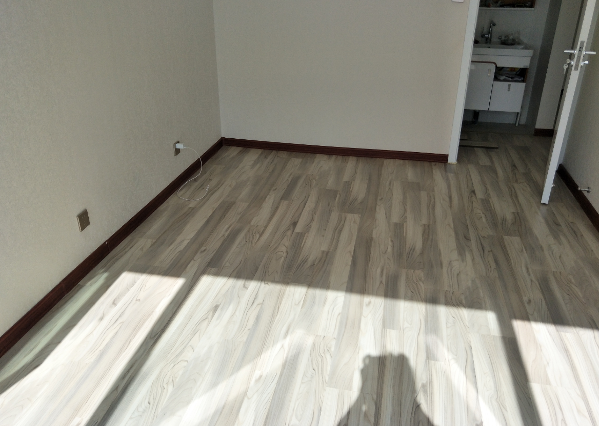 瓷砖和复合地板哪个好 (2).png 瓷砖和复合地板哪个好 (2).png