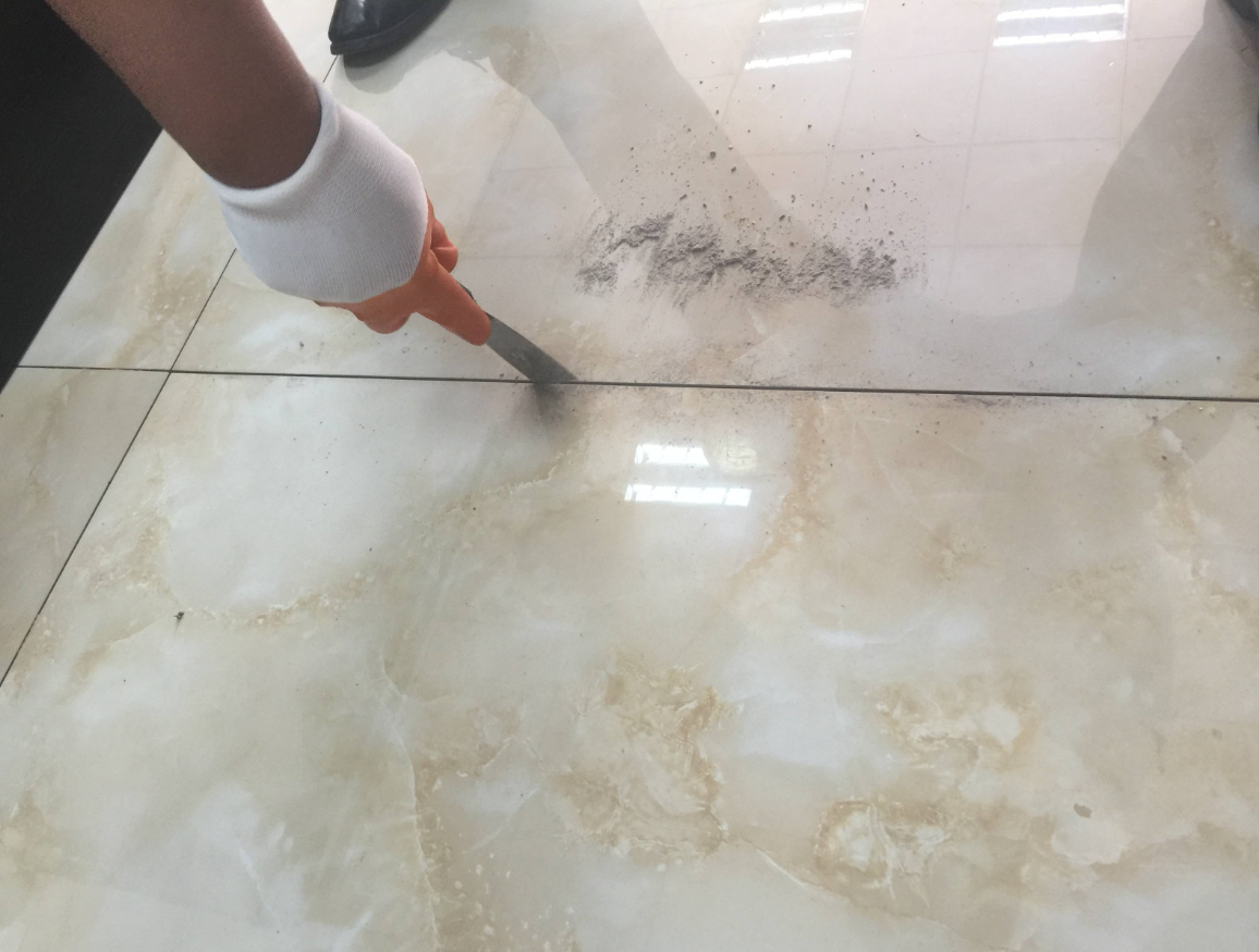 玻璃胶可以粘瓷砖吗.png 玻璃胶可以粘瓷砖吗.png