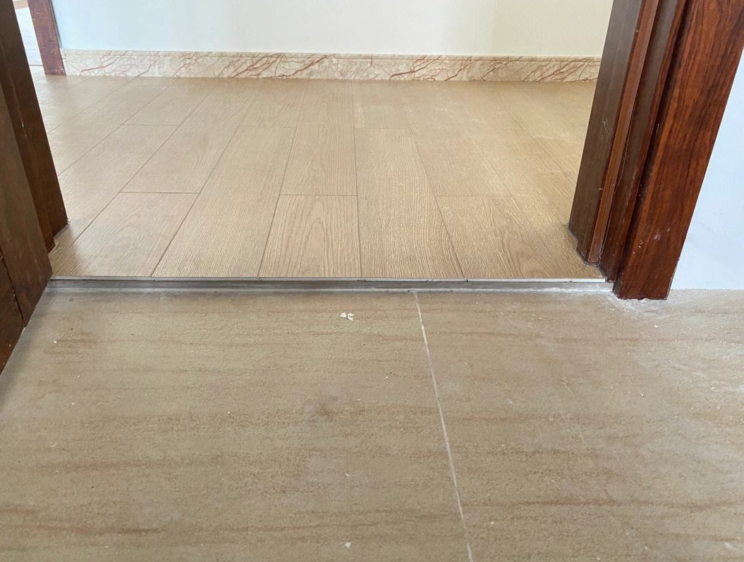 石塑地板的优缺点.png 石塑地板的优缺点.png