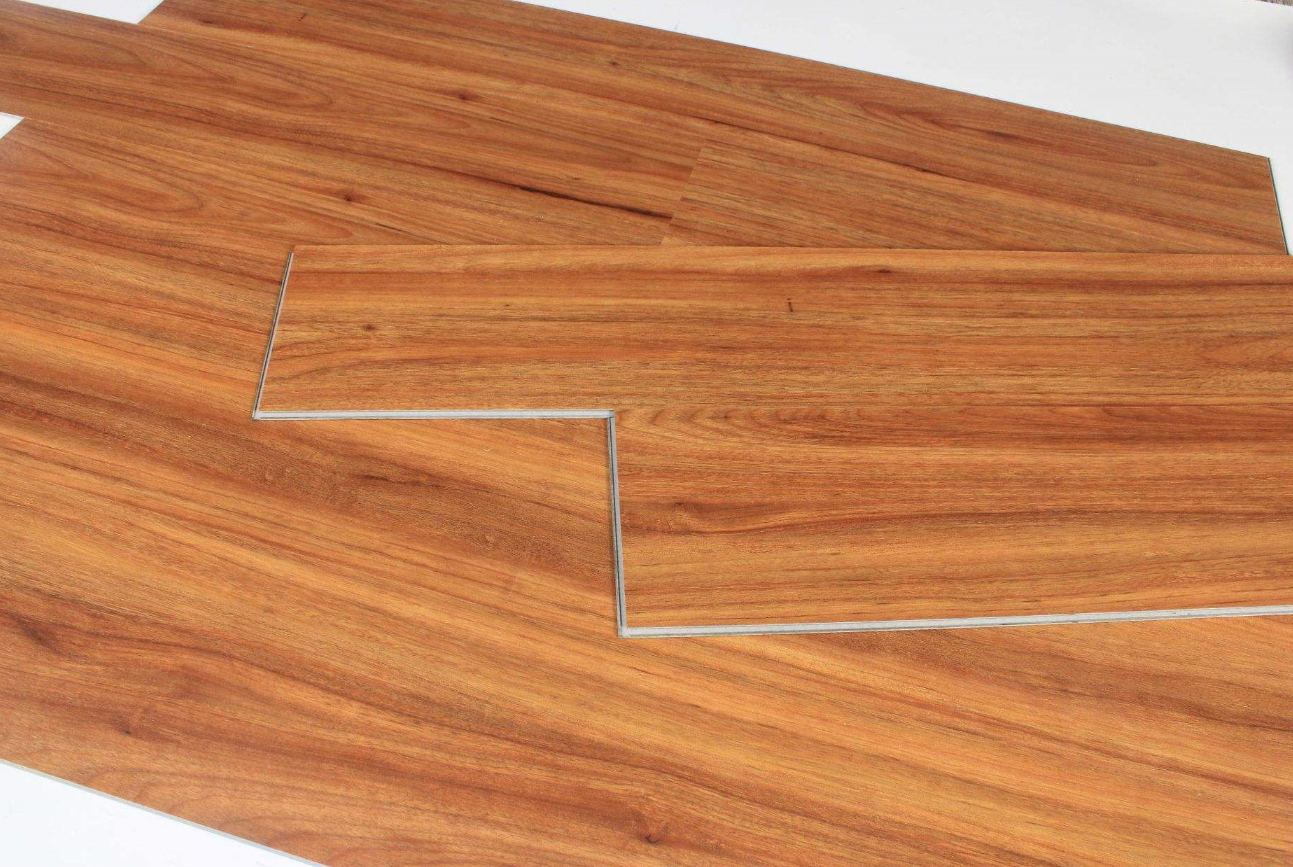 石塑地板和瓷砖哪个好?.png 石塑地板和瓷砖哪个好?.png