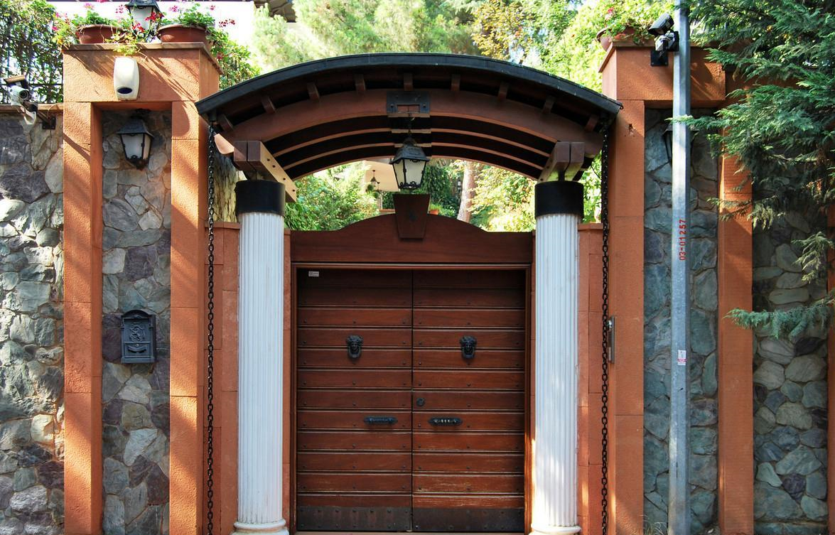 大门对大门好不好两家 .png 大门对大门好不好两家 .png