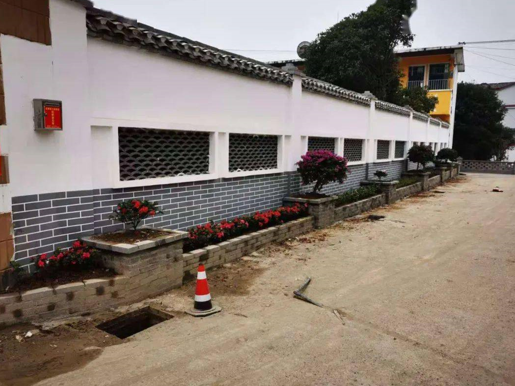 ũ���Խ���Χǽ��ˮ��ʲô���� (3).png