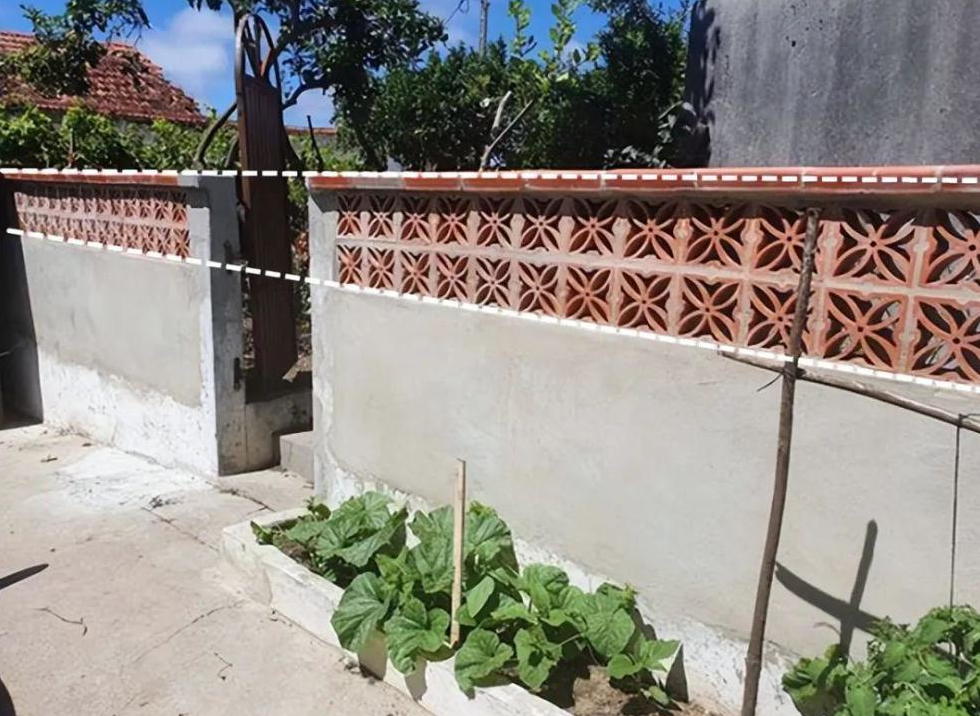 ũ���Խ���Χǽ��ˮ��ʲô���� (5).png