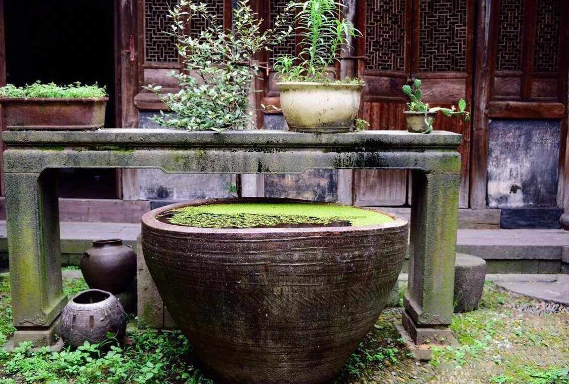 农村庭院鱼缸摆放在哪里比较好? (7).png 农村庭院鱼缸摆放在哪里比较好? (7).png