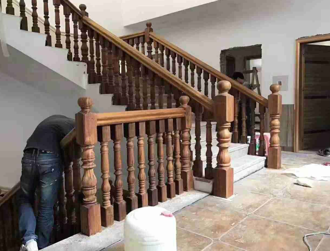 别墅楼梯用什么材质好 (2).png 别墅楼梯用什么材质好 (2).png