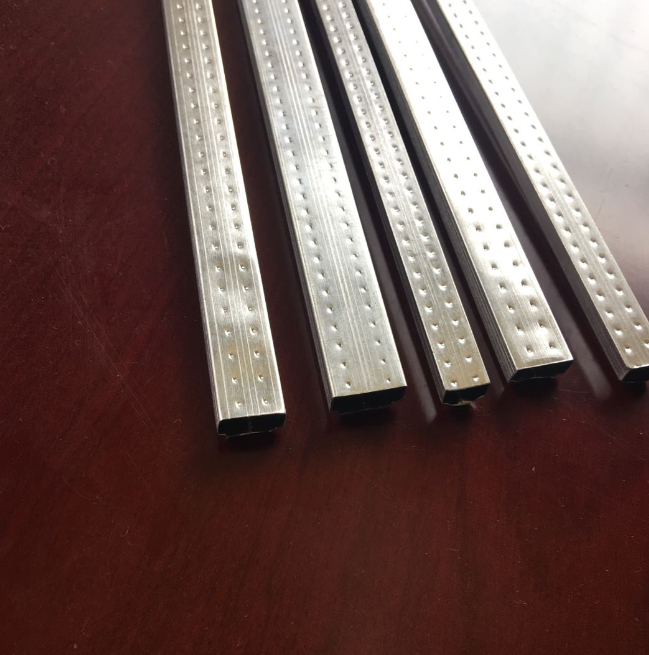 中空玻璃铝隔条有以下几点优点 (2).png 中空玻璃铝隔条有以下几点优点 (2).png